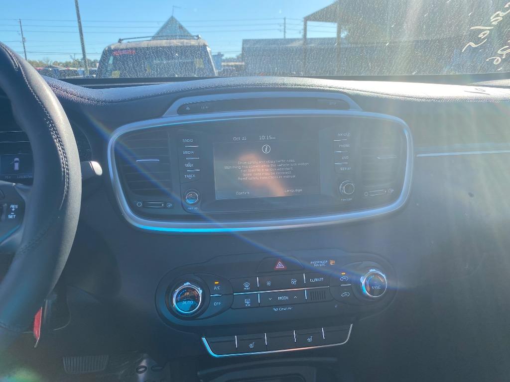 2017 Kia Sorento - $8,995