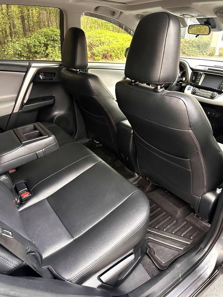 2018 Toyota RAV4 - $16,899