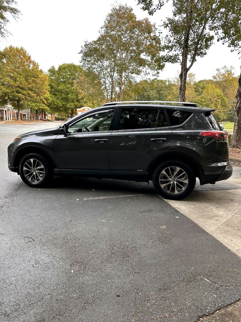 2018 Toyota RAV4 - $16,899