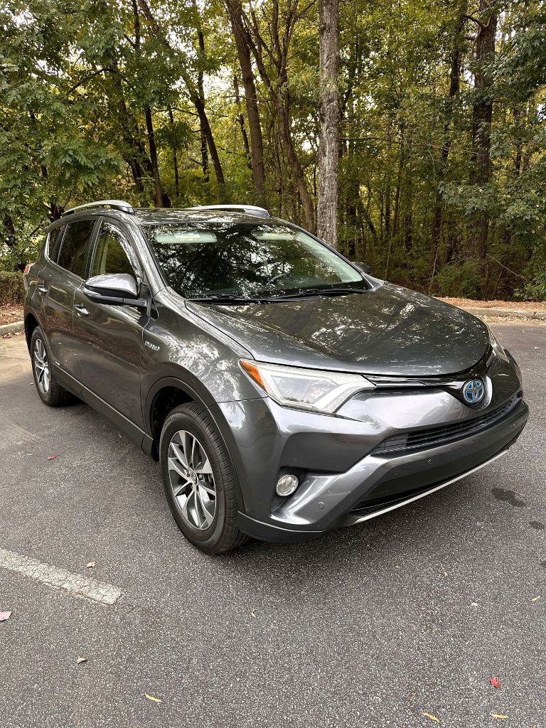 2018 Toyota RAV4 - $16,899