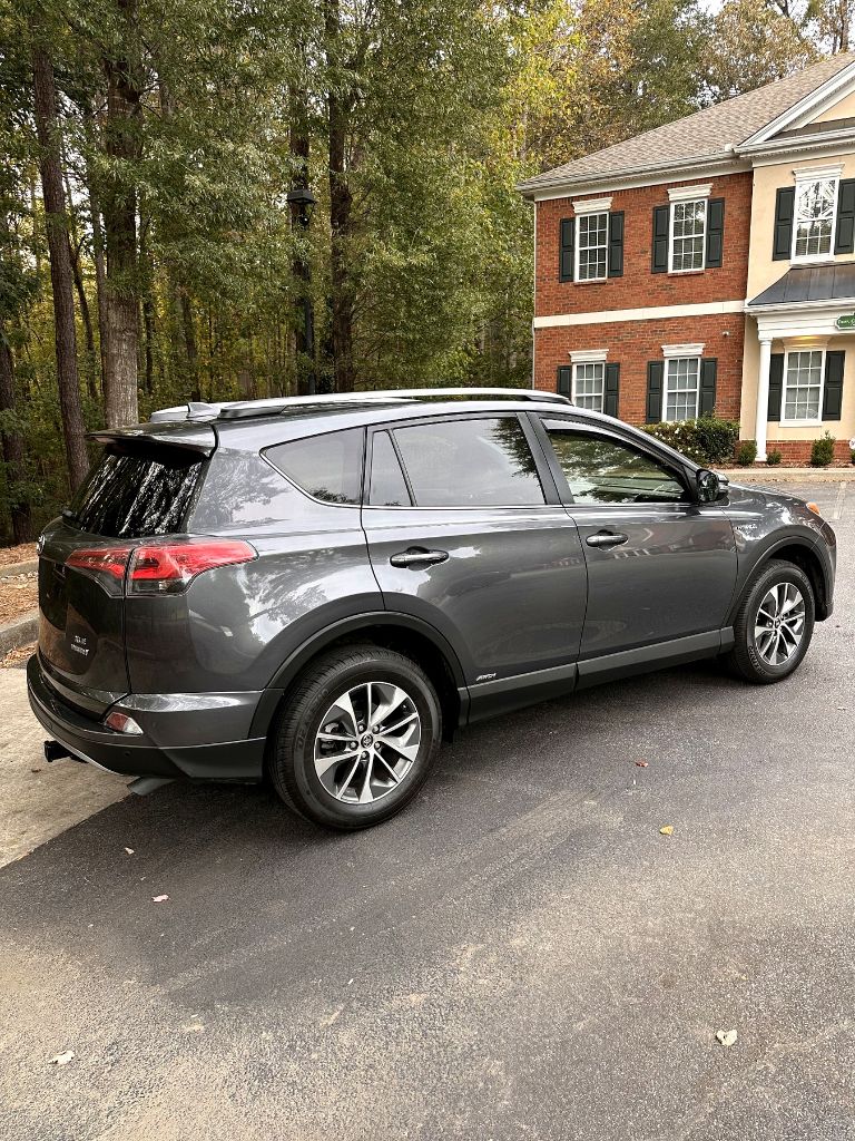 2018 Toyota RAV4 - $16,899