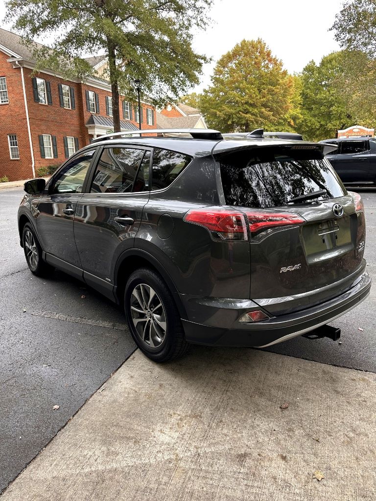 2018 Toyota RAV4 - $16,899