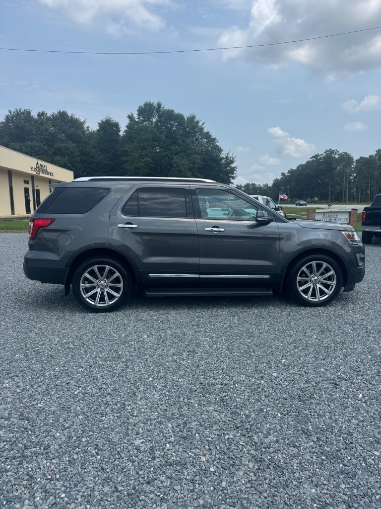 2017 Ford Explorer - $16,987
