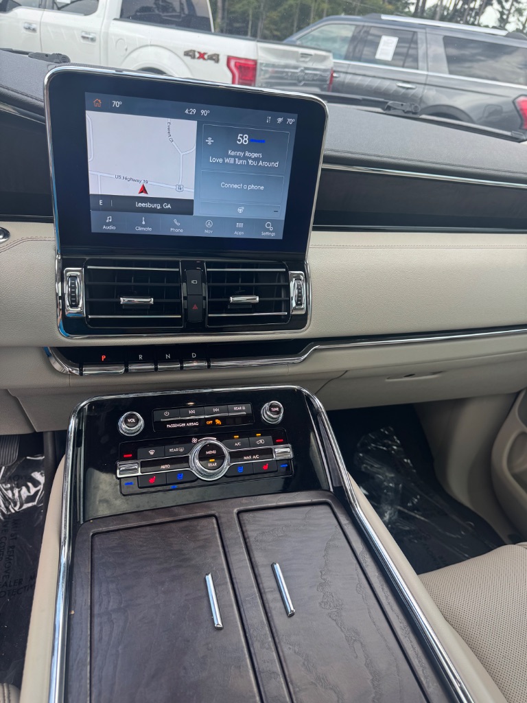 2020 Lincoln Navigator - $30,987