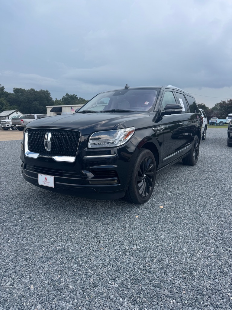 2020 Lincoln Navigator - $30,987