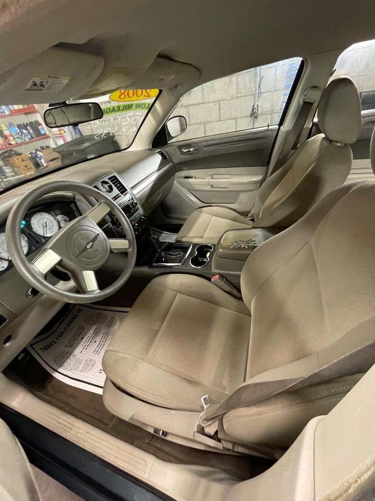 2008 Chrysler 300 - $3,950