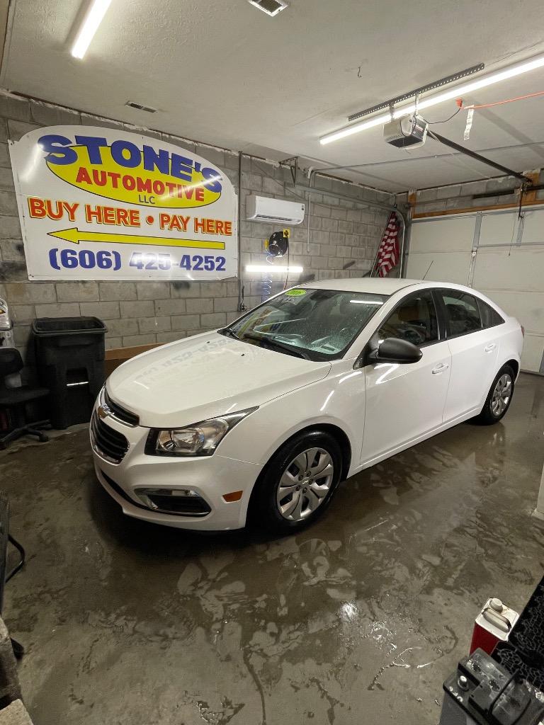 2016 Chevrolet Cruze - $4,350