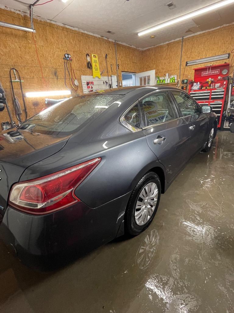 2013 Nissan Altima - $2,995