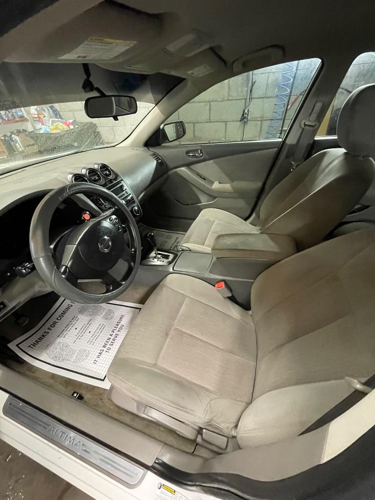 2012 Nissan Altima - $3,995
