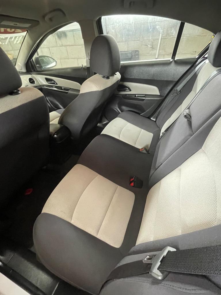 2014 Chevrolet Cruze - $4,200