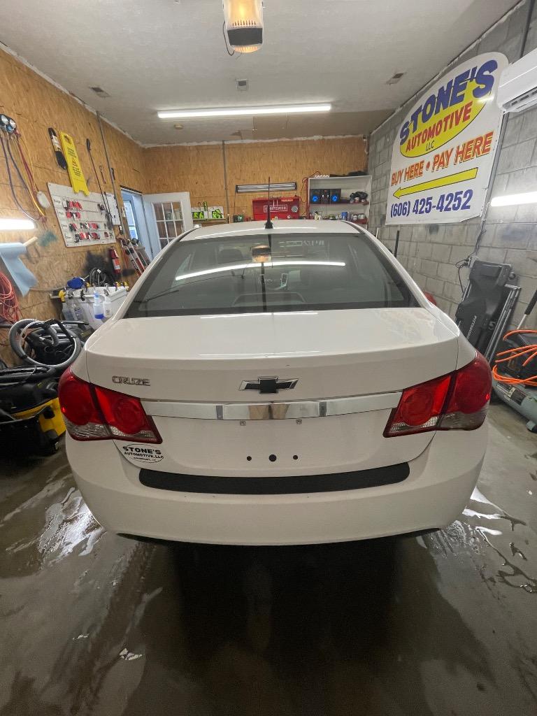 2014 Chevrolet Cruze - $4,200