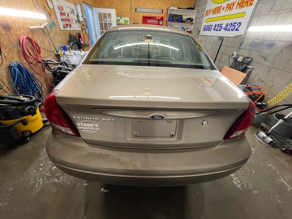 2005 Ford Taurus - $2,400