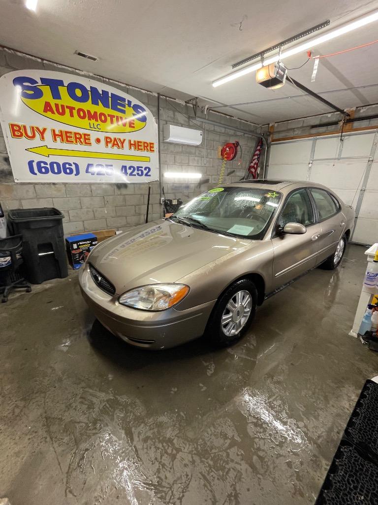 2005 Ford Taurus - $2,400