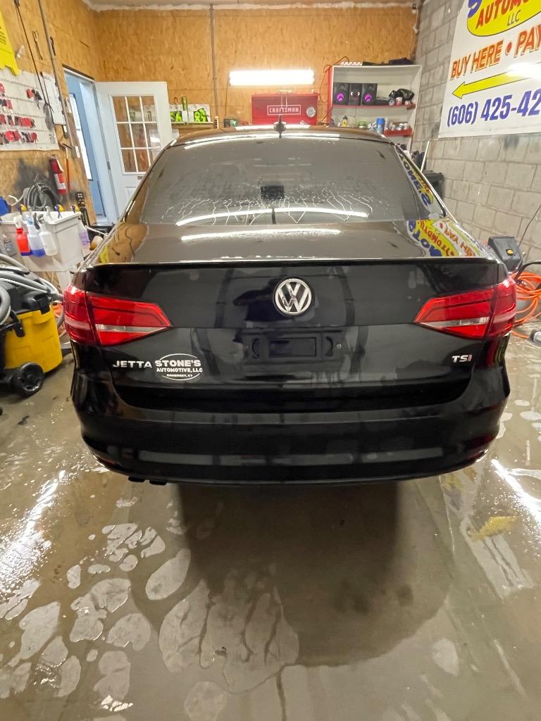 2015 Volkswagen Jetta - $5,200