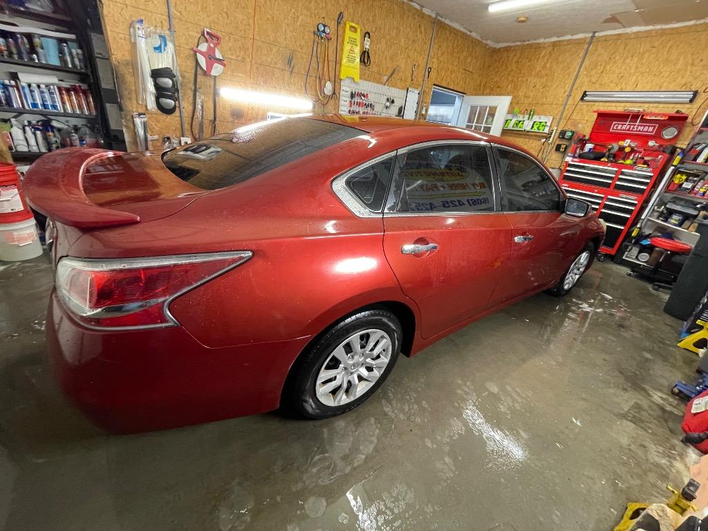 2015 Nissan Altima - $4,960