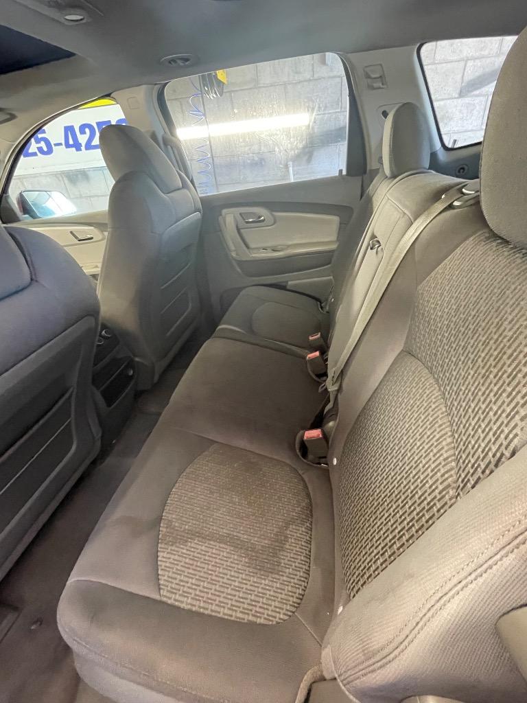 2009 Chevrolet Traverse - $4,999