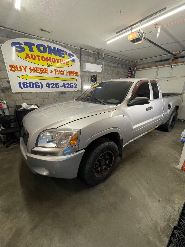 2007 Mitsubishi Raider - $2,995