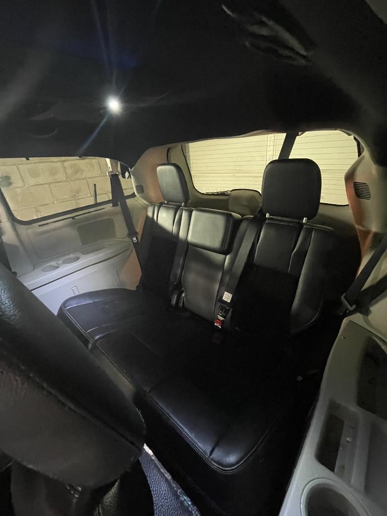 2014 Dodge Grand Caravan - $4,995