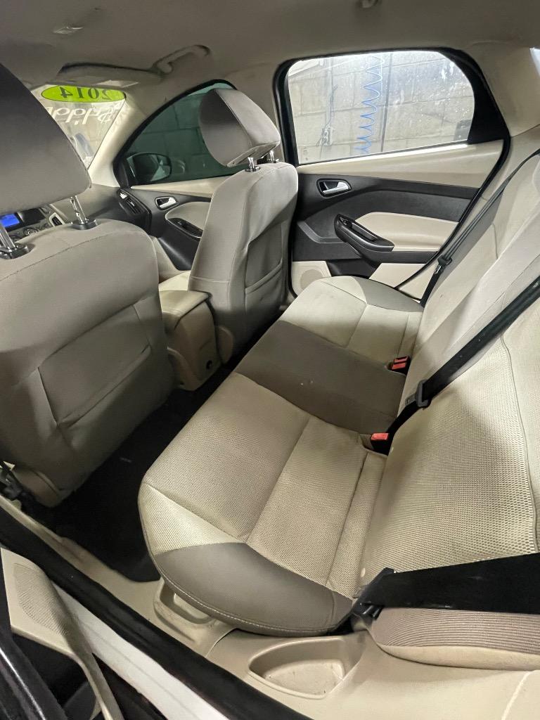 2014 Ford Focus - $3,865
