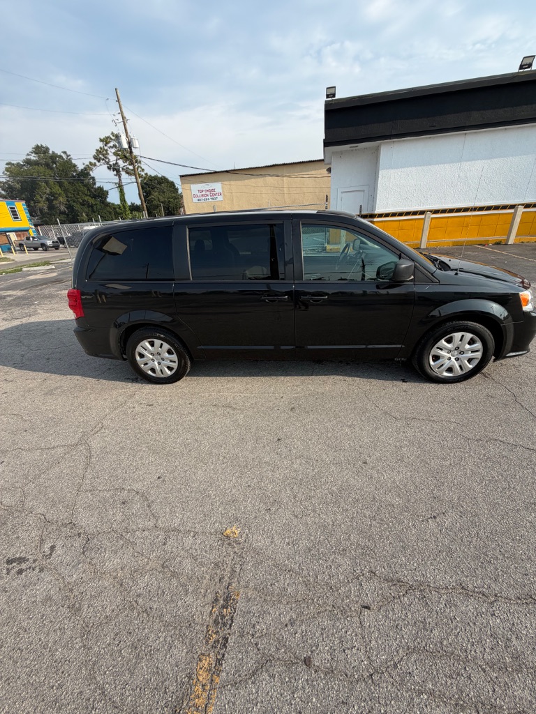 2018 Dodge Grand Caravan - $6,350