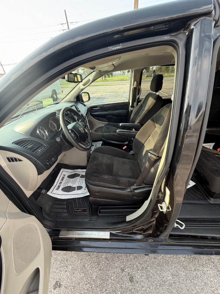 2018 Dodge Grand Caravan - $6,350
