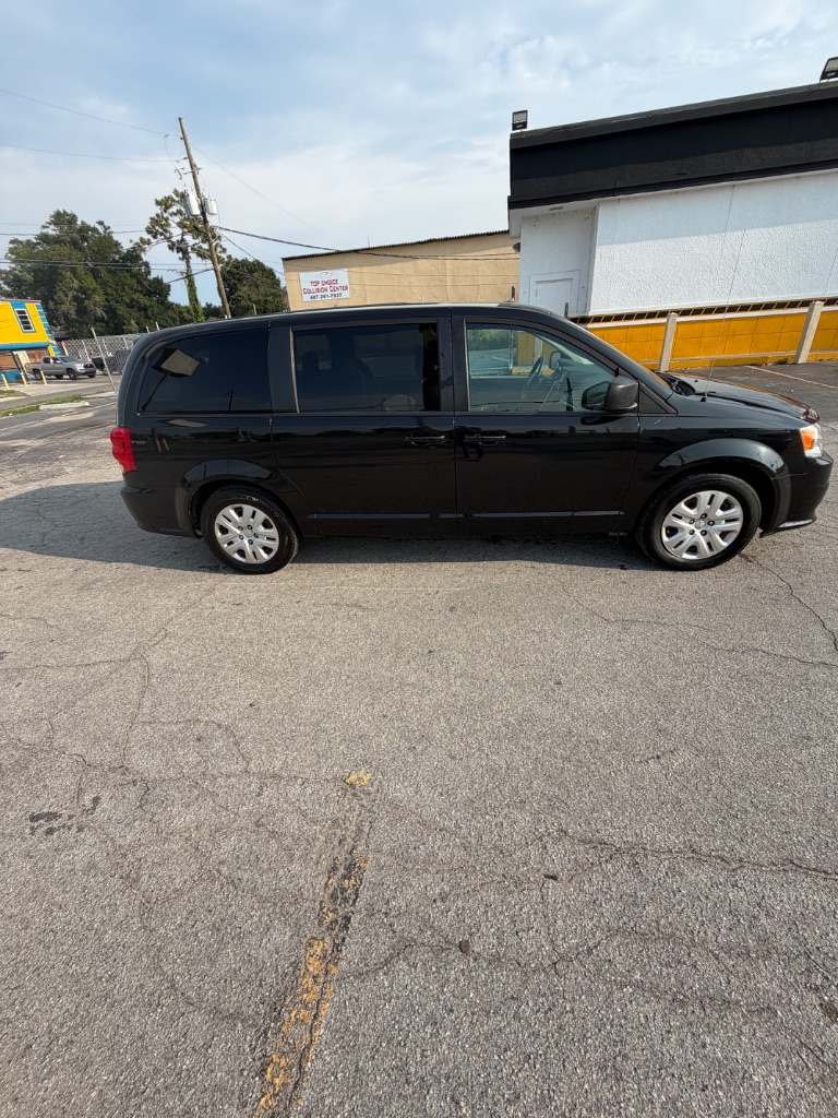 2018 Dodge Grand Caravan - $6,350