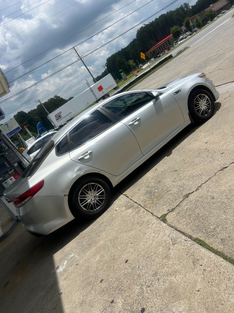 2016 Kia Optima - $8,320