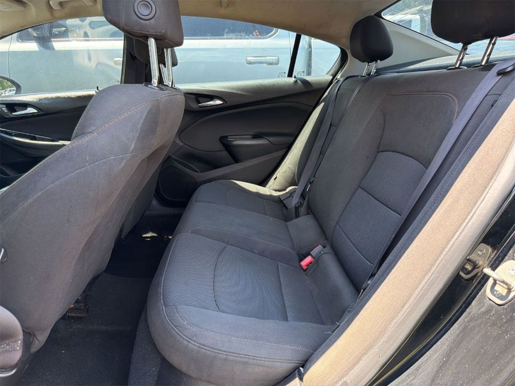 2017 Chevrolet Cruze - $1,000
