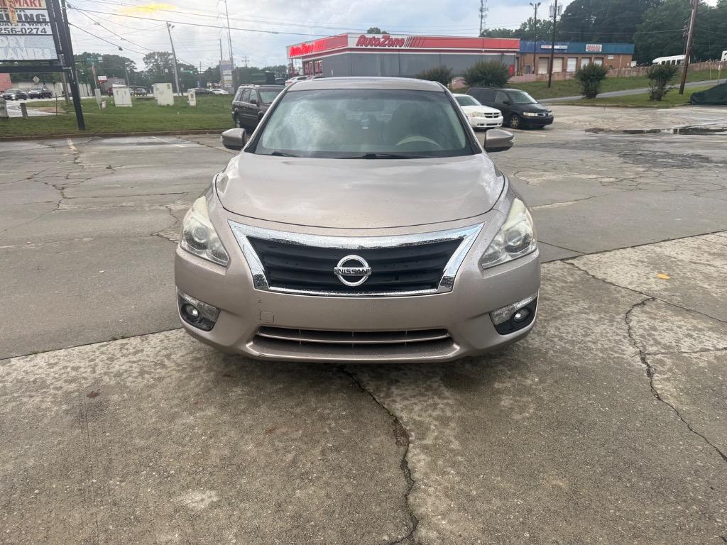 2014 Nissan Altima - $4,550