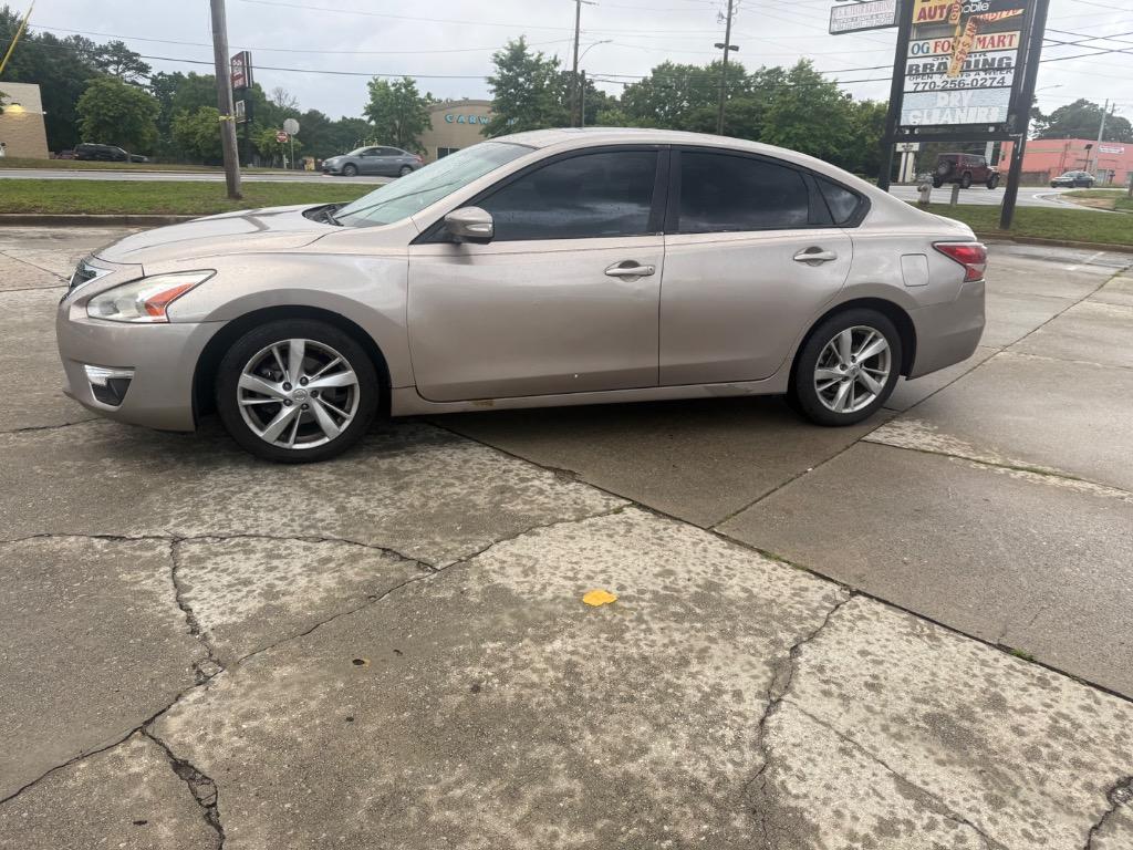 2014 Nissan Altima - $4,550