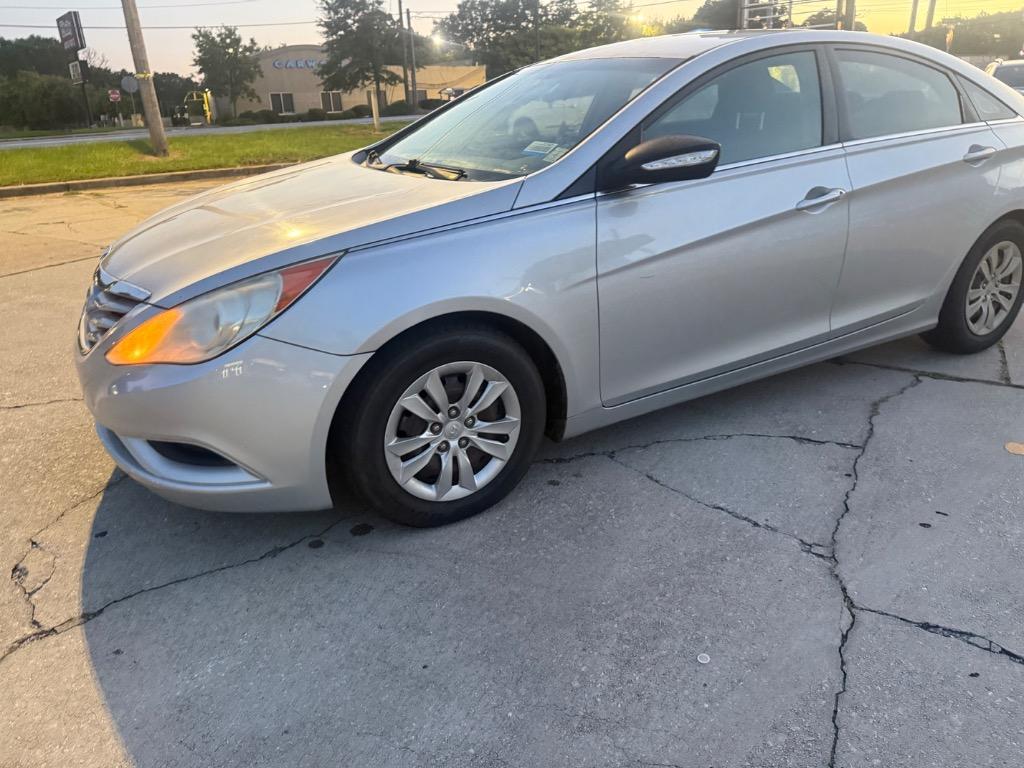 2011 Hyundai Sonata - $1,950