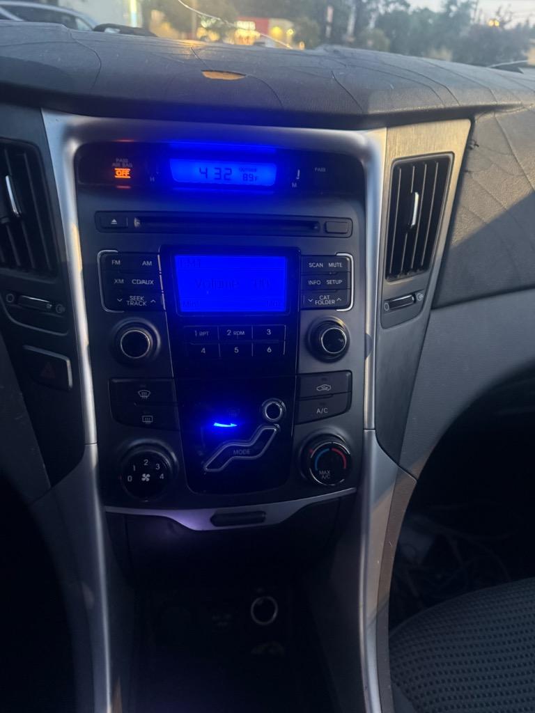 2011 Hyundai Sonata - $1,950