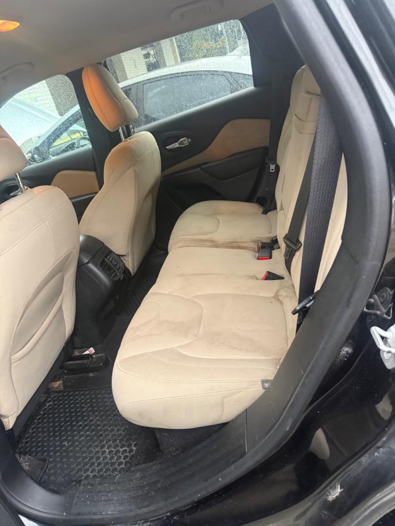 2016 Jeep Cherokee - $3,550