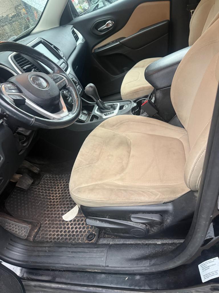 2016 Jeep Cherokee - $3,550