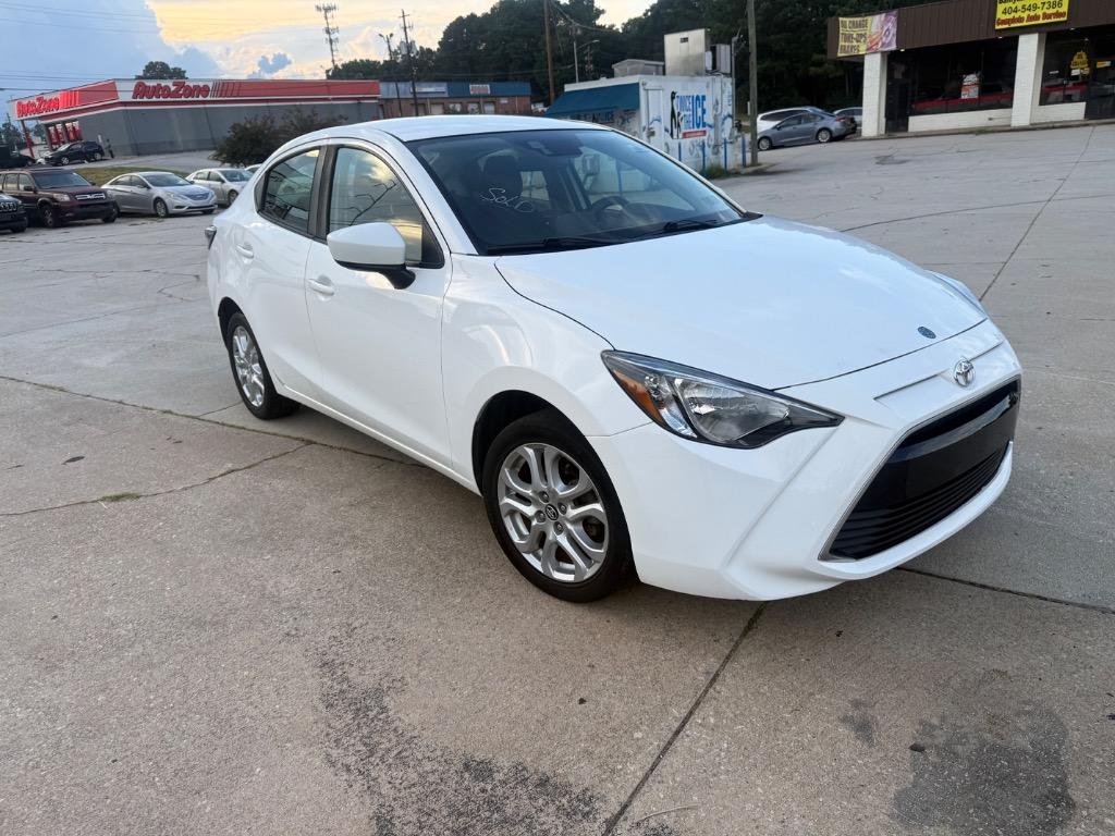 2017 Toyota Yaris - $6,500