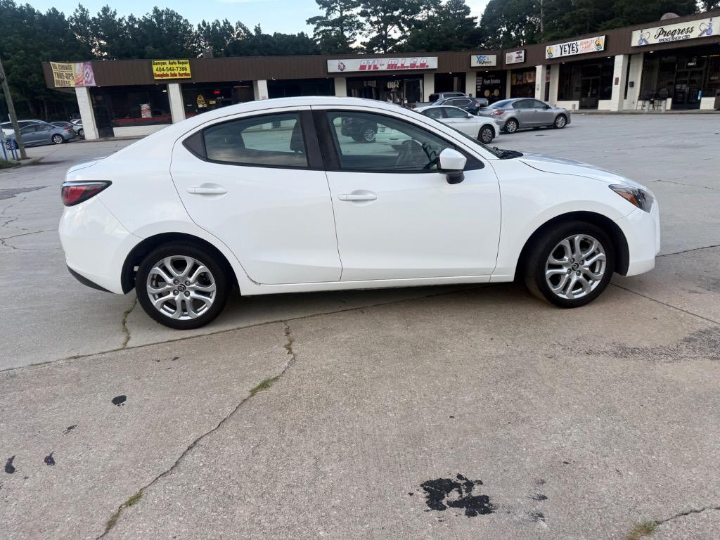 2017 Toyota Yaris - $6,500