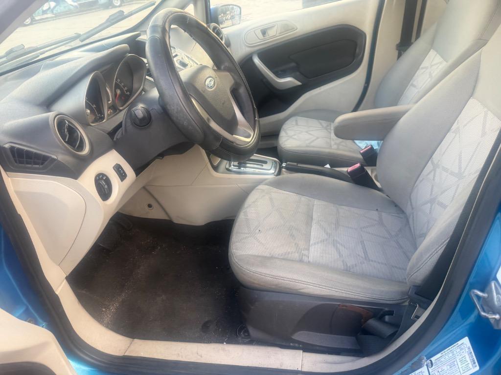 2012 Ford Fiesta - $2,550