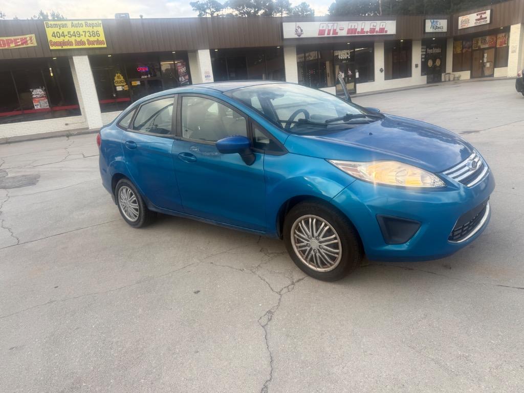 2012 Ford Fiesta - $2,550