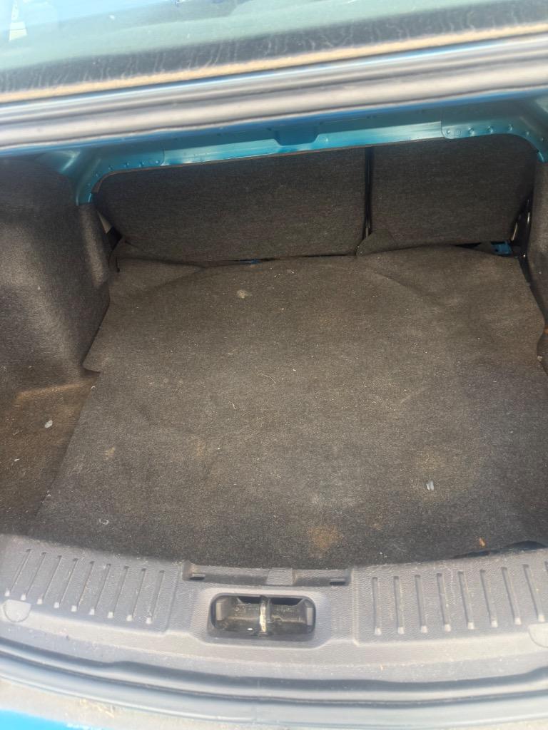 2012 Ford Fiesta - $2,550