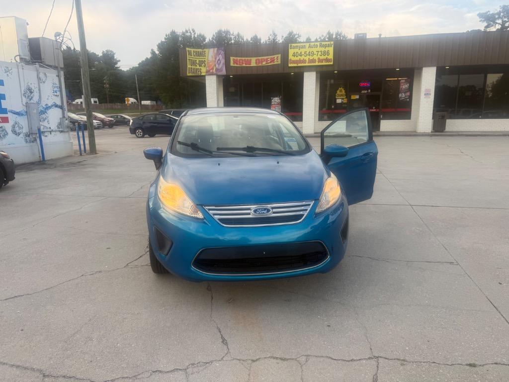 2012 Ford Fiesta - $2,550