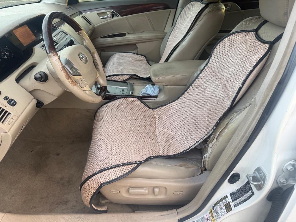 2009 Toyota Avalon - $2,575