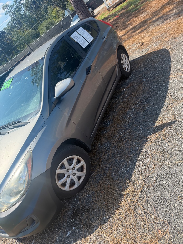 2013 Hyundai Accent - $2,500