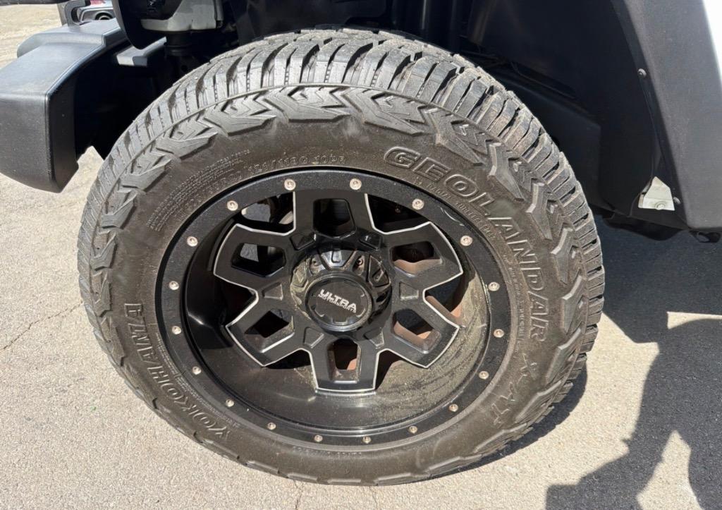 2017 Jeep Wrangler - $17,995