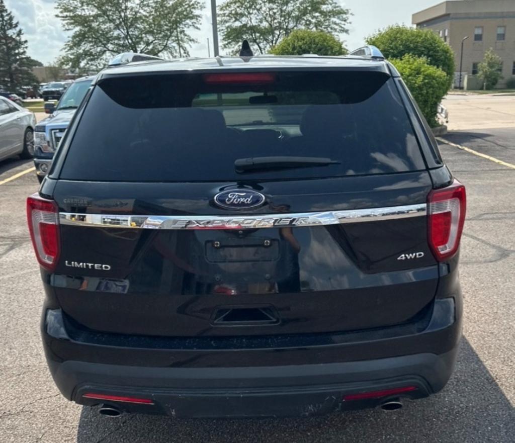 2016 Ford Explorer - $12,995