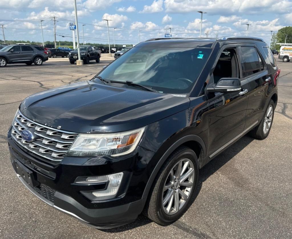 2016 Ford Explorer - $12,995