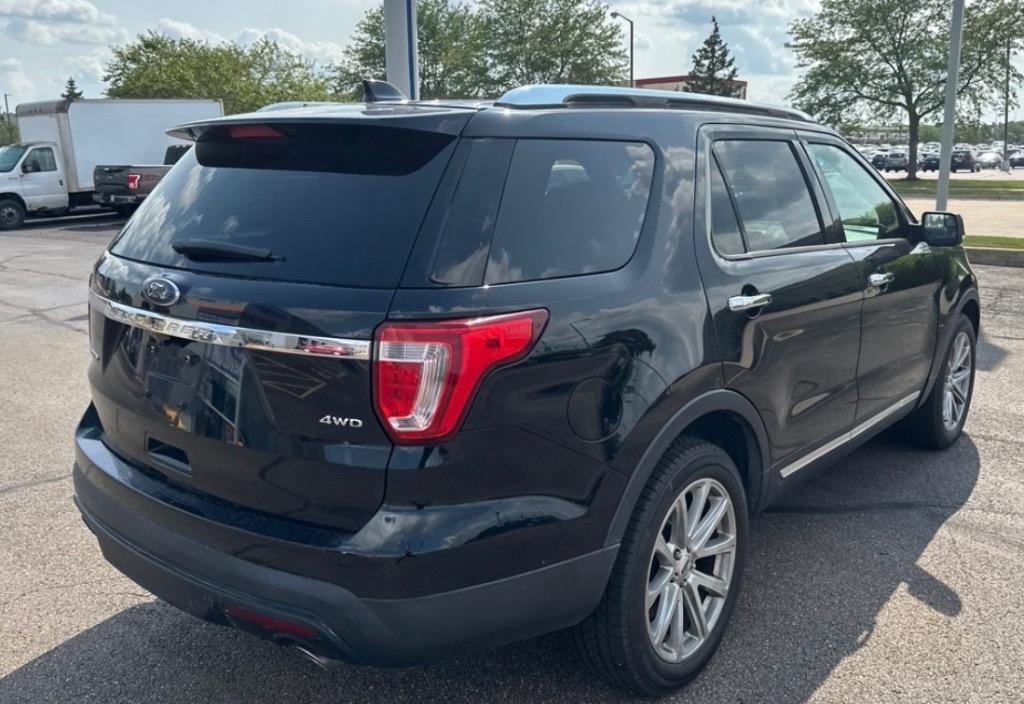 2016 Ford Explorer - $12,995