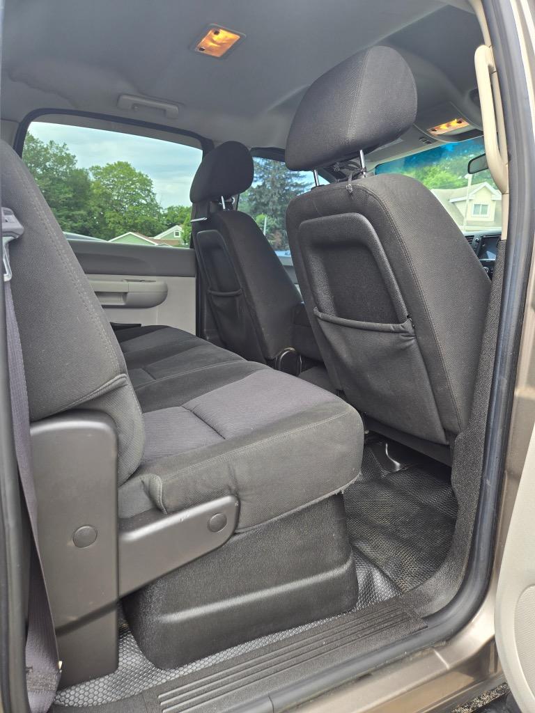 2012 Chevrolet Silverado - $18,995