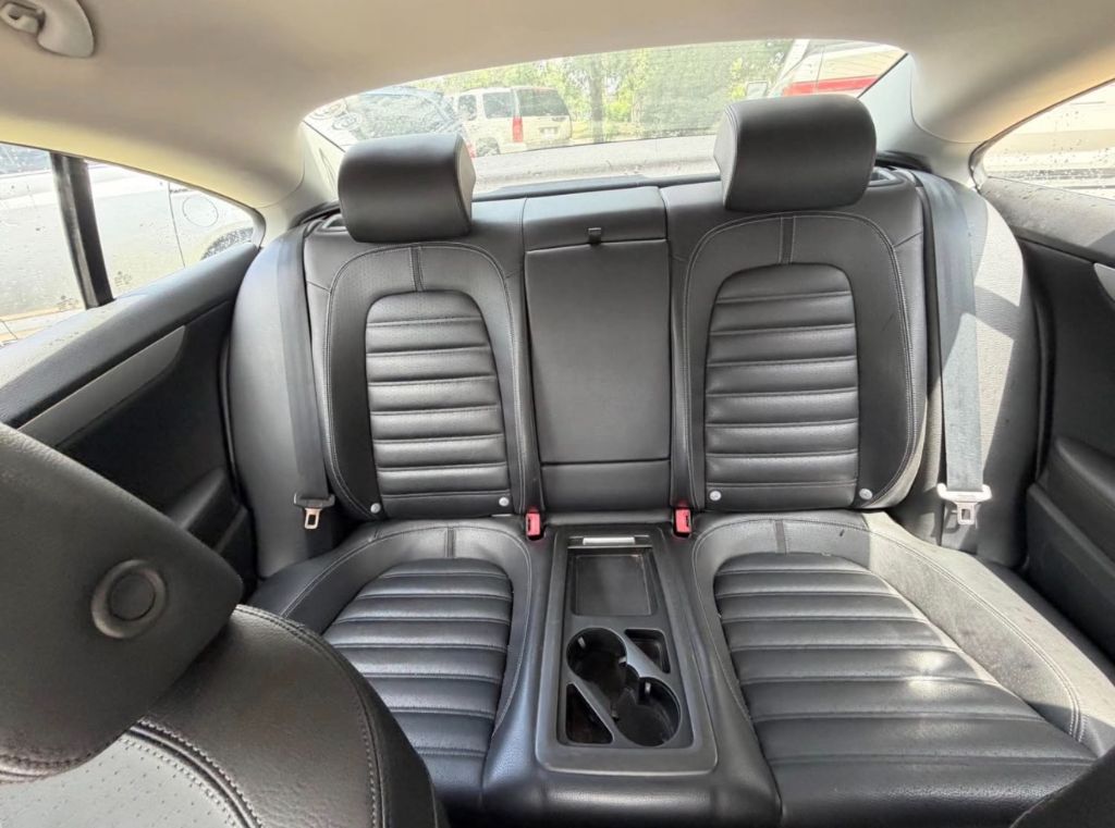 2011 Volkswagen Passat - $3,999