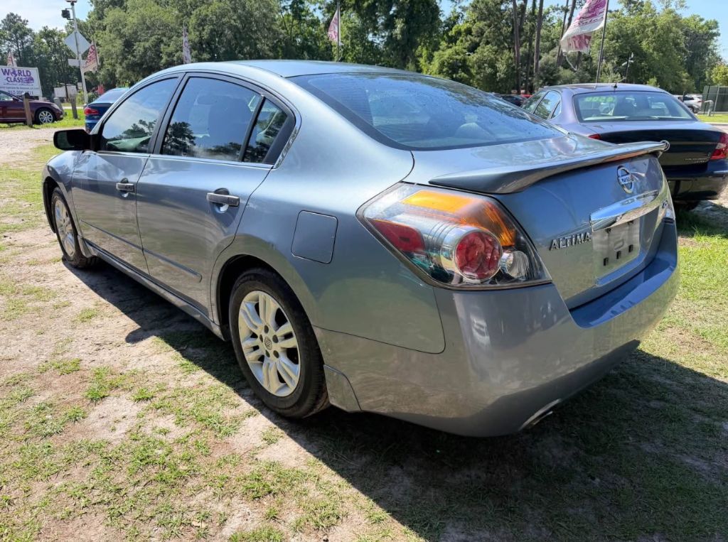 2012 Nissan Altima - $4,000