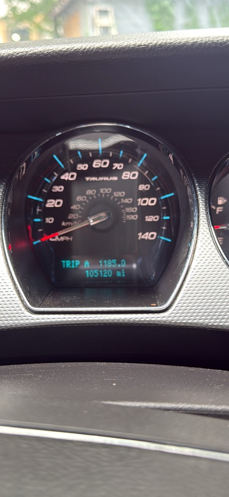 2010 Ford Taurus - $5,999
